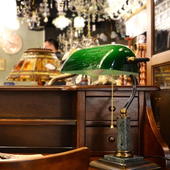 經典款全銅大理石座綠色圖書館銀行桌燈|Normande手工玻璃 第4張的照片