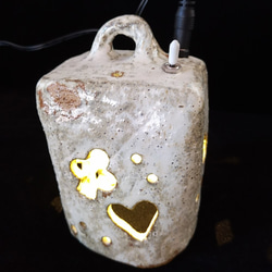 陶器製和風吊るし灯篭タイプLED灯り 1枚目の画像