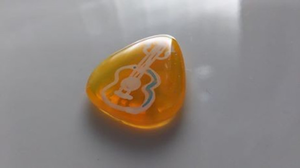 Yellow Guitar Pick 1枚目の画像