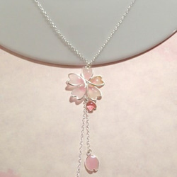 受注製作/桜花とひらひら花弁　Y型ネックレス　白色 5枚目の画像