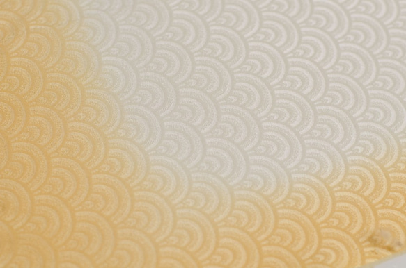 正絹　艶のある黄色のぼかしはぎれ　半幅×96cm2枚セット　和小物、つまみ細工などに 4枚目の画像
