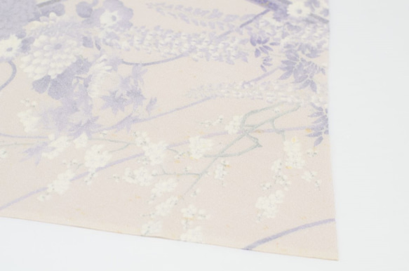 正絹　ピンク地に紫の柄振袖はぎれ　1m　和小物などに 4枚目の画像