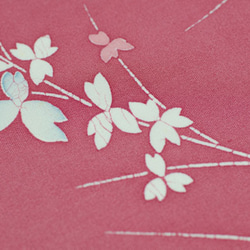 正絹　ローズピンク柄生地はぎれ　1.1m　和小物、つまみ細工などに 2枚目の画像