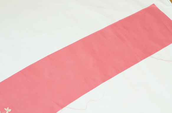 正絹　濃いピンク地振袖はぎれ　半幅×1.6m  和小物、つまみ細工などに 5枚目の画像
