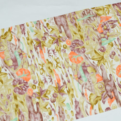 正絹　白地に黄緑、茶、オレンジの風景柄1m 和小物、つまみ細工などに 3枚目の画像