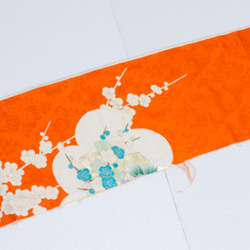 正絹　オレンジ扇面柄振袖はぎれ　半幅×1m　和小物、つまみ細工などに 2枚目の画像