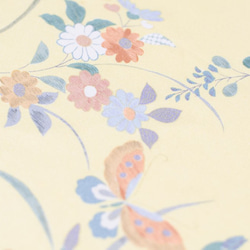 正絹　黄色地に蝶と花の柄小紋はぎれ　1m 　和小物、つまみ細工などに 3枚目の画像