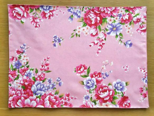 台湾花布のランチョンマット２枚セットピンク＆ブルー 2枚目の画像