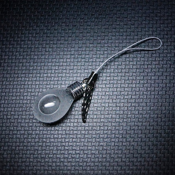 Elf Teardrop 精靈之淚 天氣瓶 鑰匙圈 手機吊飾 客製化顏色 Storm Glass 交換禮物 情人節禮物 第6張的照片