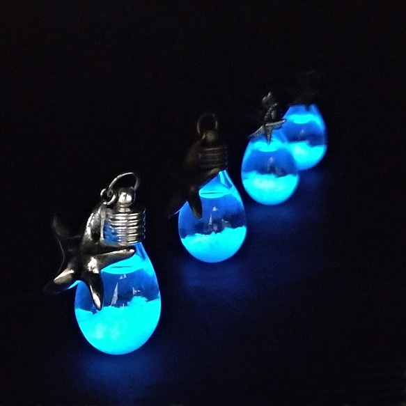 青い涙キーリング Blue tears keychain ストラップ ショートビーズチェーン 暗闇で光る砂 コスプレ 1枚目の画像