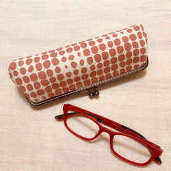 【小四月】（日本布）粉紅珍珠-口金包 筆袋 眼鏡盒 第2張的照片