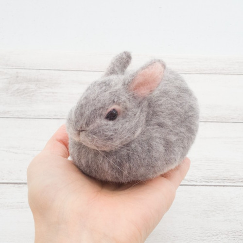 香箱座りのうさぎさん(グレー) 羊毛フェルト haruma 通販
