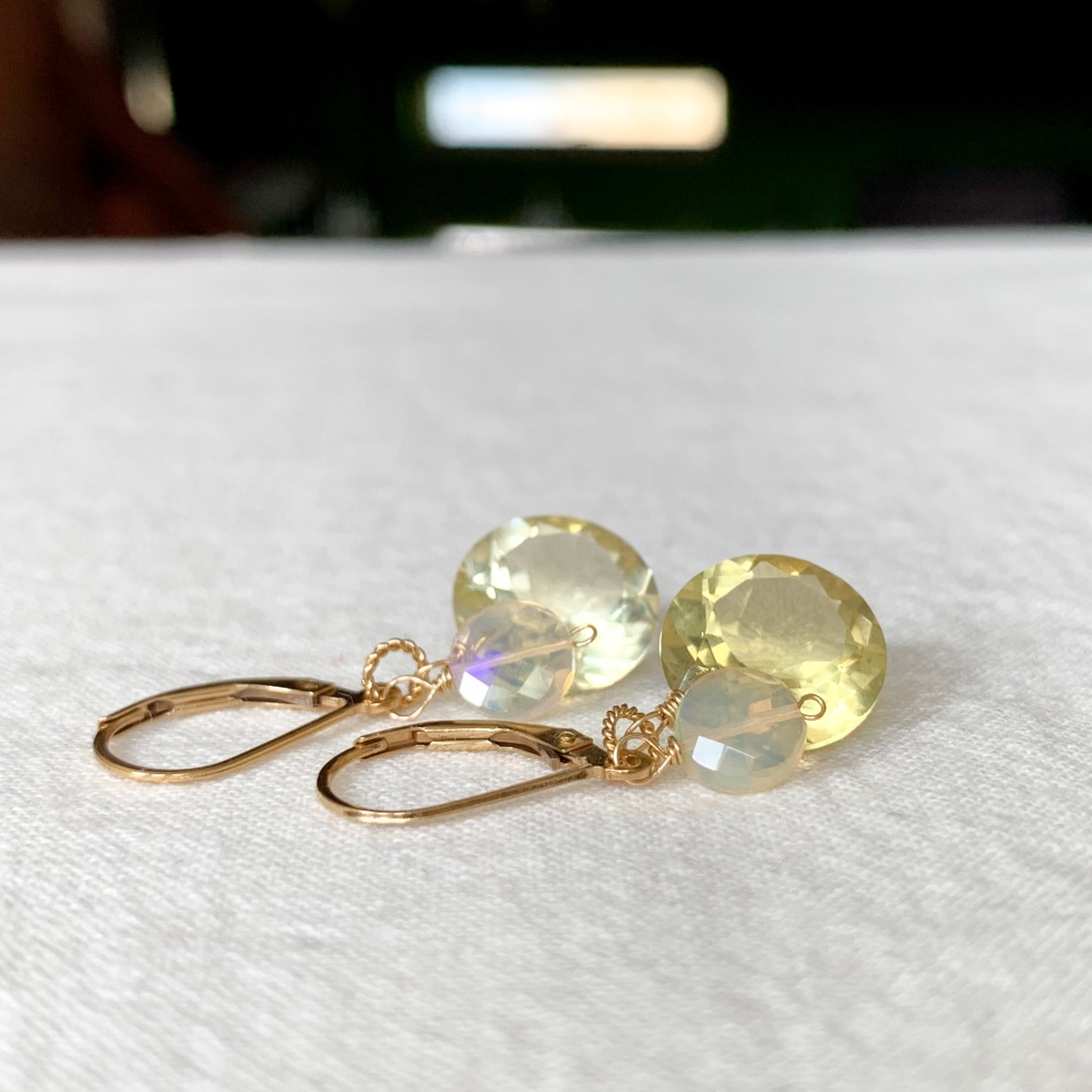 14kgf*高品質*大粒レモンクォーツのピアス*オパールを添えて／イヤリング*天然石