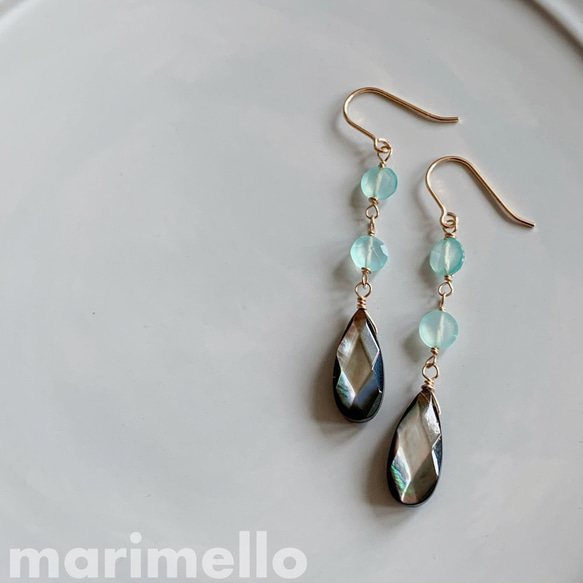 14kgf*シーブルーカルセドニーとブラックシェルのピアス／イヤリング