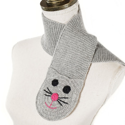 ベビーアルパカ100％　猫顔マフラー「cat scarf」 size : S　color : ライトグレー 2枚目の画像