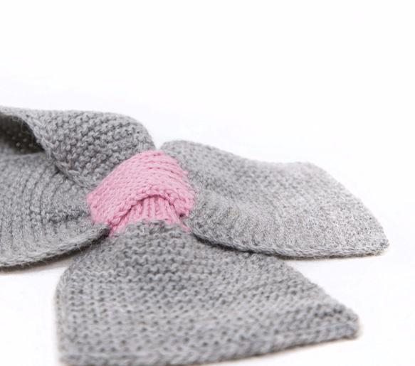 嬰兒羊駝毛100％“絲帶圍巾T”尺寸：S顏色：淺灰色和粉紅色 第3張的照片