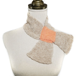 アルパカ「ribbon scarf T boucle」 size : L　color : ベージュ＆サーモンピンク 1枚目の画像