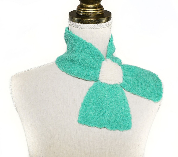 アルパカ「ribbon scarf T boucle」 size : L　color : エメラルドグリーン＆アイボリー 1枚目の画像