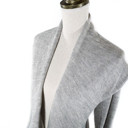 「beby alpaca rosa」 size : M color : ライトグレー　羽織タイプのアルパカニットカーデ 2枚目の画像