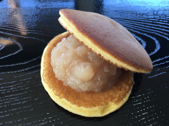 黒瀬のどら焼き　（北海道産大納言、大手亡、クリーム系など各5種）　１５個入詰合せ 2枚目の画像