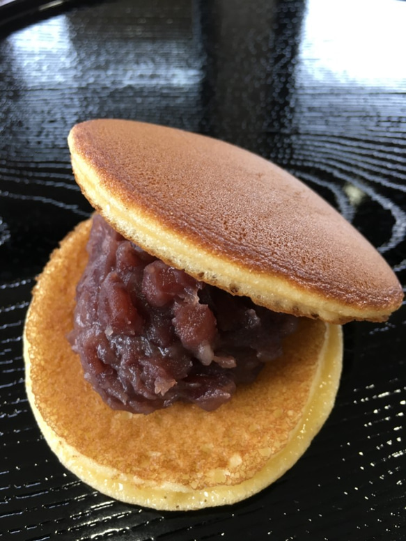 黒瀬のどら焼き　（北海道産大納言、大手亡、クリーム系など各5種）　１５個入詰合せ 3枚目の画像