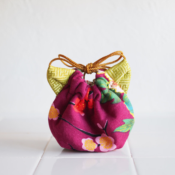 猫型の台湾花柄x絹織物mini巾着ポーチ(一点作品) 9枚目の画像