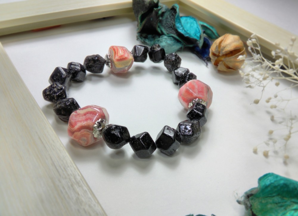 インカローズ・トルマリン（タンブル）（ゴムブレスレット）