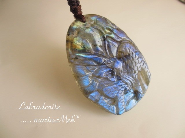 【麒麟】ラブラドライトのペンダントトップ