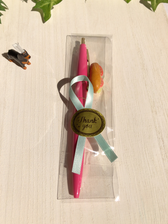 五色から選べる ミニチュア 半熟目玉焼きのボールペン　ミニチュアフード 3枚目の画像