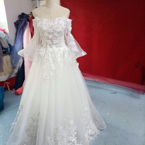 高品質！ ウエディングドレス ホワイト ソフトチュール 憧れのドレス  