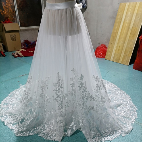 大人気上昇ウエディングドチュールスカート リーフ刺繍 華やかな  