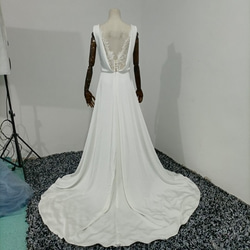 フランス風 ウエディングドレス Vネックドレス 背中見せ 二次会 披露宴 セクシー 憧れのドレス 4枚目の画像