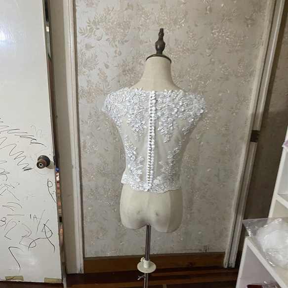 エレガント ホワイト フレンチスリーブ ウエディングドレス用ボレロ トップス 上品レース オーダーメイド可能 2枚目の画像