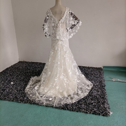 Vネック フリル袖 レースウエディングドレス 二次会 憧れのドレス  