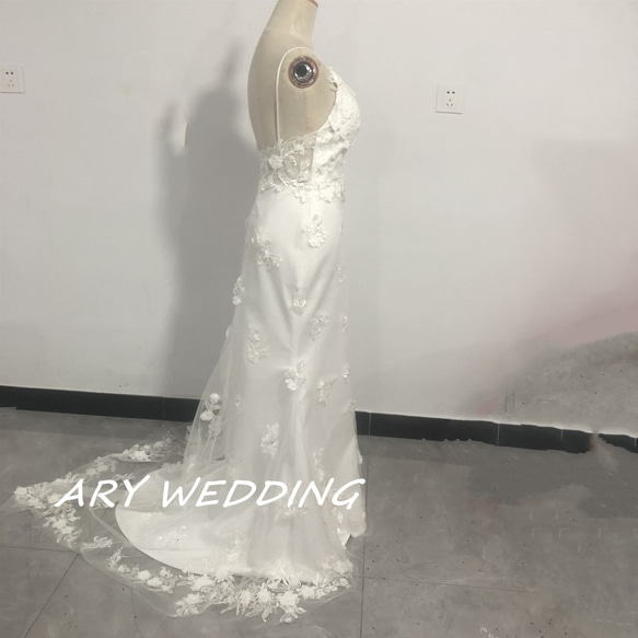 法式V領吊帶背心婚紗預拍3D蕾絲刺繡人魚線酒會/儀式 第2張的照片