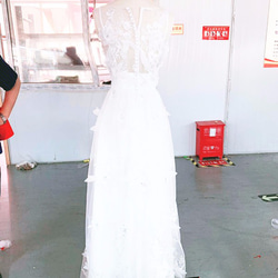 全花紋蕾絲V領無袖婚紗長款 第2張的照片