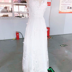全花紋蕾絲V領無袖婚紗長款 第7張的照片