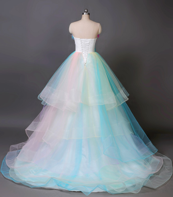 レインボーカラードレス 虹色 ウエディングドレス　お色直し　ボリュームたっぷり　オーダー可能 5枚目の画像