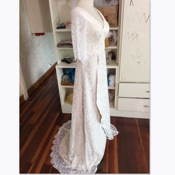 エレガントなウエディングドレス 半袖 美しい花レース Vネックドレス ミニトレーン　オーダーメイド可能 2枚目の画像