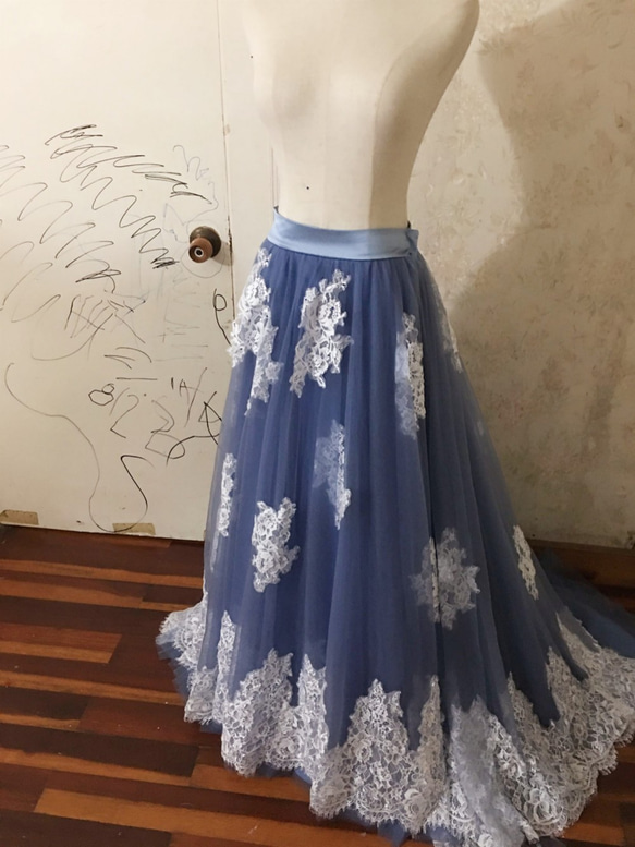 美容產品！美麗的花朵蕾絲緞布四層薄紗藍灰色罩裙婚紗改色 第3張的照片