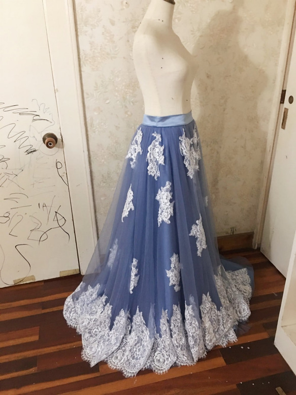 美容產品！美麗的花朵蕾絲緞布四層薄紗藍灰色罩裙婚紗改色 第4張的照片