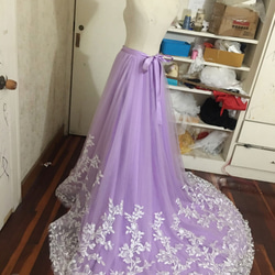 お色直しオーバードレス　ソフトチュールスカート  薄パープル  美しい花レース 豪華なトレーン  丈110-180CM 2枚目の画像