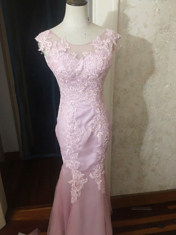 彩色連衣裙粉色柔軟薄紗背心魚尾紋優雅長款晚禮服 第3張的照片