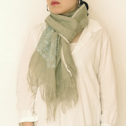 [亜麻色] リネンツイルガーゼの刺繍ストール　ミドル巾 4枚目の画像