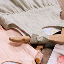 ピンクと柔らかい綿のジャカードレースの赤ちゃんと幼児のベストドレススーツの赤ちゃんと幼児のドレスカスタムメイドの子供のドレスカス 4枚目の画像