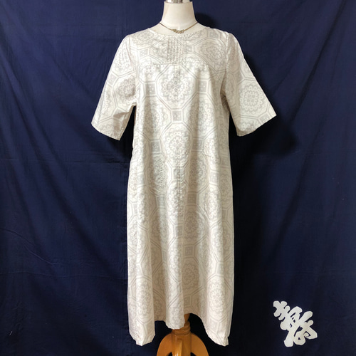 白大島】大島紬 着物リメイクAラインワンピース 手織り経緯(たてよこ