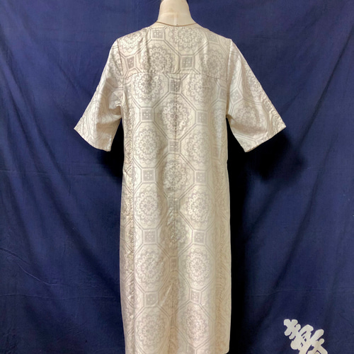 白大島】大島紬 着物リメイクAラインワンピース 手織り経緯(たてよこ