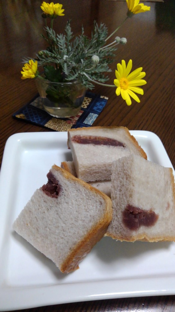 シェフのおすすめ　　変わり食パン　こしあん食パン1本 4枚目の画像