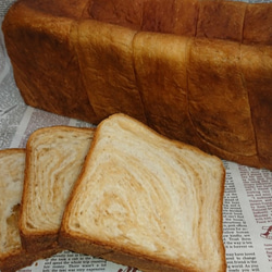 シェフのおすすめ　　メープル食パン1本 1枚目の画像