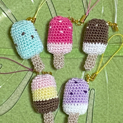 新品未使用品　編みぐるみストラップ２点 棒付きアイスの編みぐるみストラップ 携帯ストラップ クボボ 通販